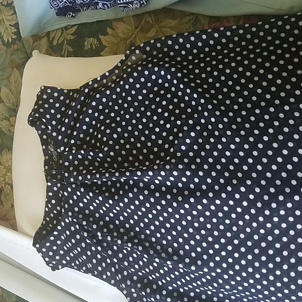 Leeves top for work